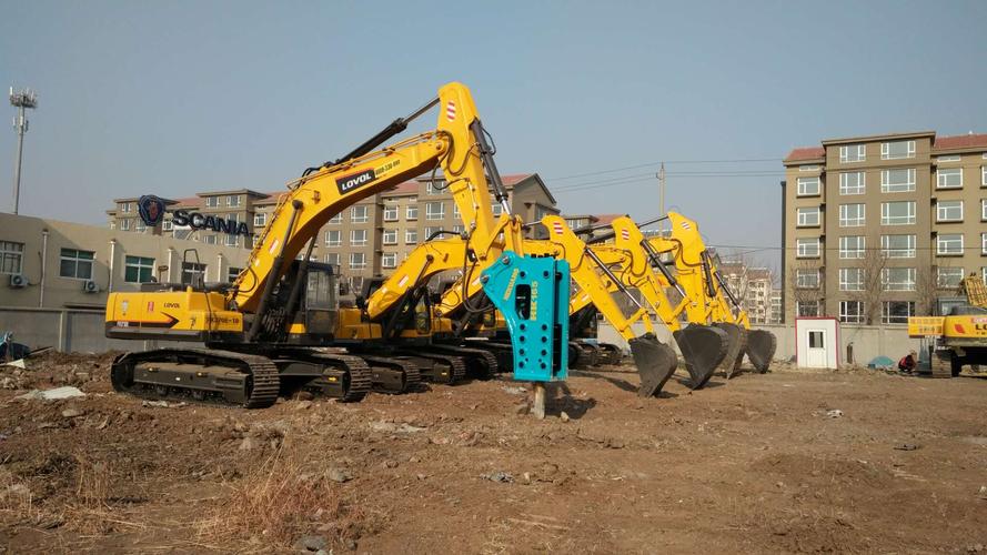 一站式租賃網(wǎng)站】據(jù)統(tǒng)計,國內(nèi)工程機械設(shè)備的保有量達到672-728萬臺